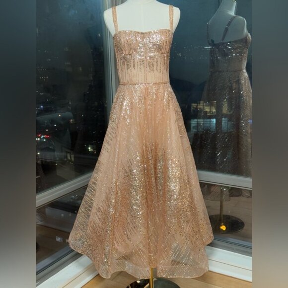 🆕 BRONX & BANCO 🧿 NWOT Mademoiselle Gold Sequin Midi Dress , Size M US 6 - Picture 5 of 16